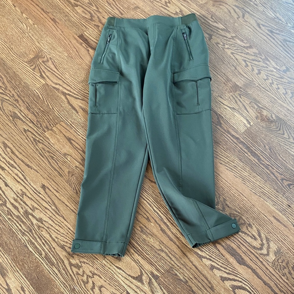 Athleta Woman’s Olive Cargo Pants